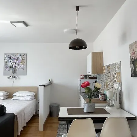 Apartments Josipa Porec Exterior photo