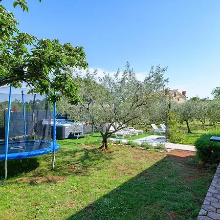 Apartments Josipa Porec Exterior photo
