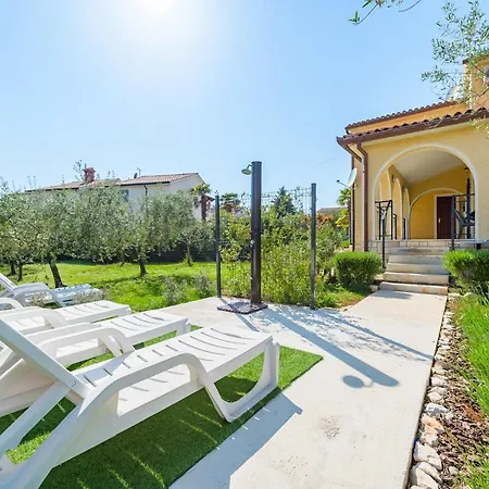 Apartments Josipa Porec Exterior photo