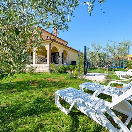 Apartments Josipa Porec Exterior photo