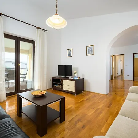 Apartments Josipa Porec Exterior photo