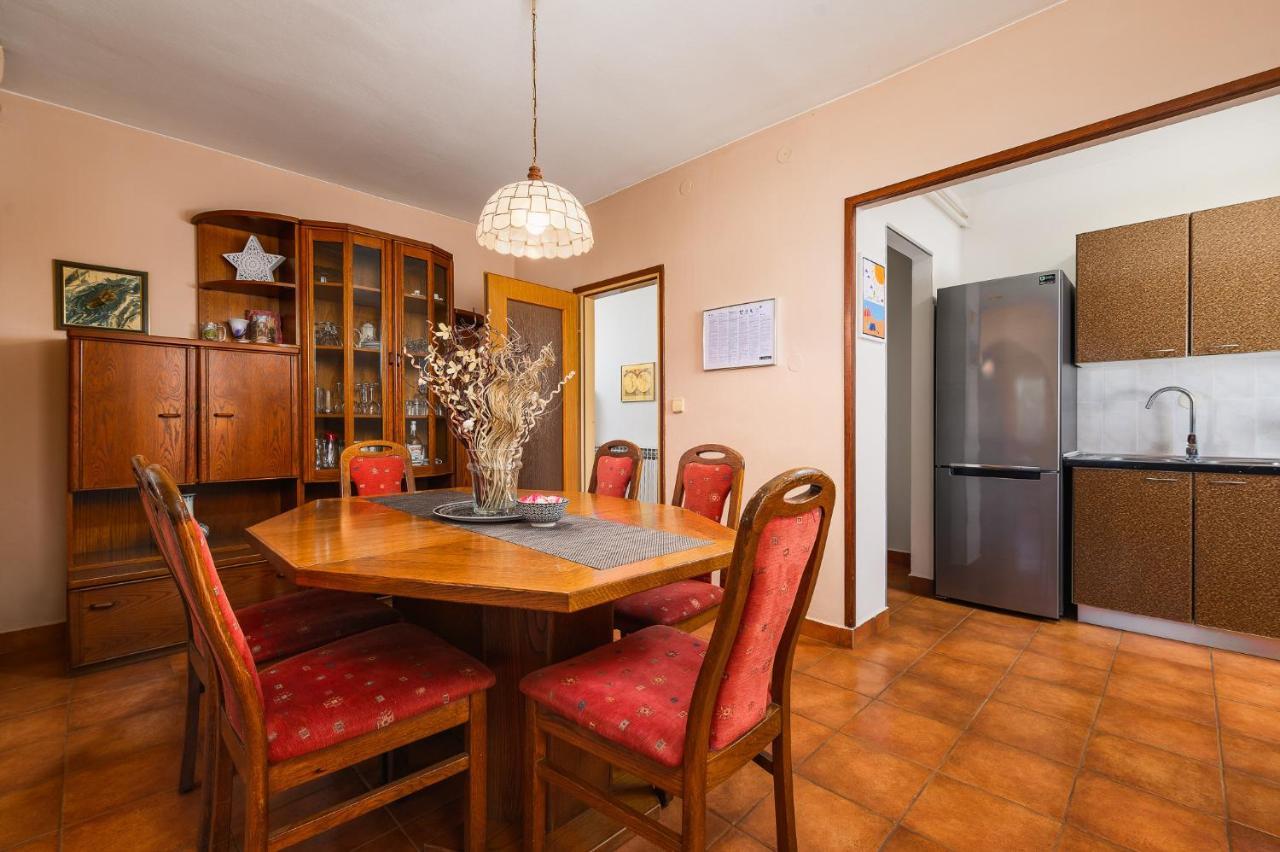 Josipa Apartment *
